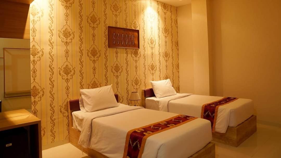 Elohim Hotel Sentani Jayapura Exterior photo